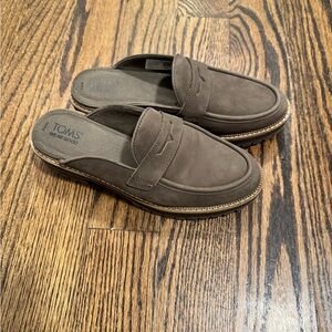 TOMS women’s cara mule Slip-On Loafers